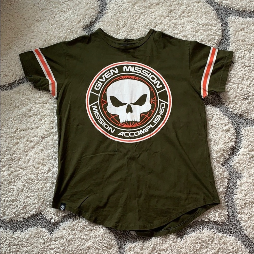 Green T-Shirt with words and skull